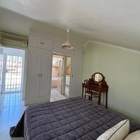 New! 5 Star House Near To Puente Romano *