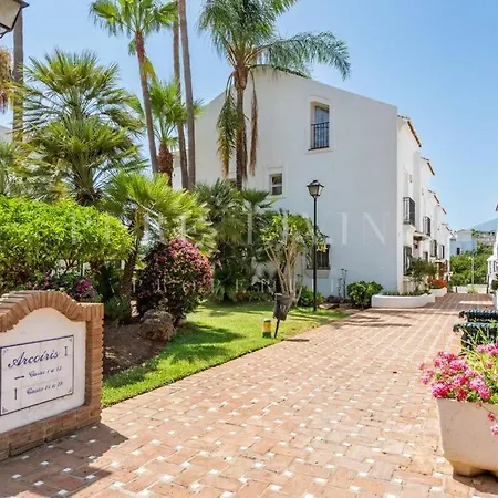 New! 5 Star House Near To Puente Romano Apartment *